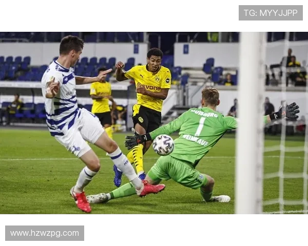 德累斯顿与杜伊斯堡的激烈对决揭示足球战术与团队精神的较量 德累斯顿与杜伊斯堡的激烈对决揭示足球战术与团队精神的较量